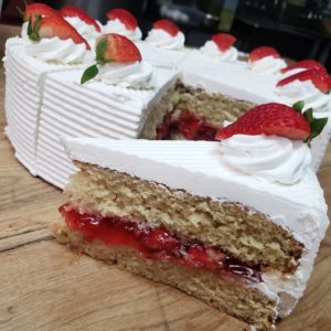 Glutenfree-Strawberries-and-Cream-Cake.jpg - Gluten_Free_Treats